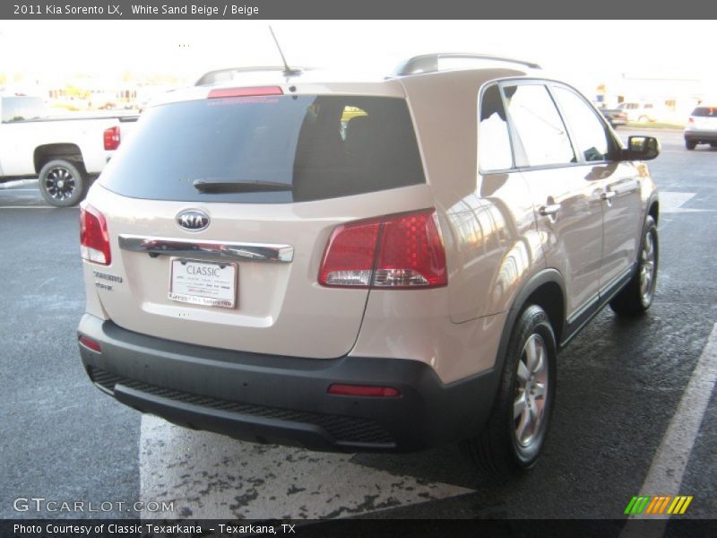 White Sand Beige / Beige 2011 Kia Sorento LX