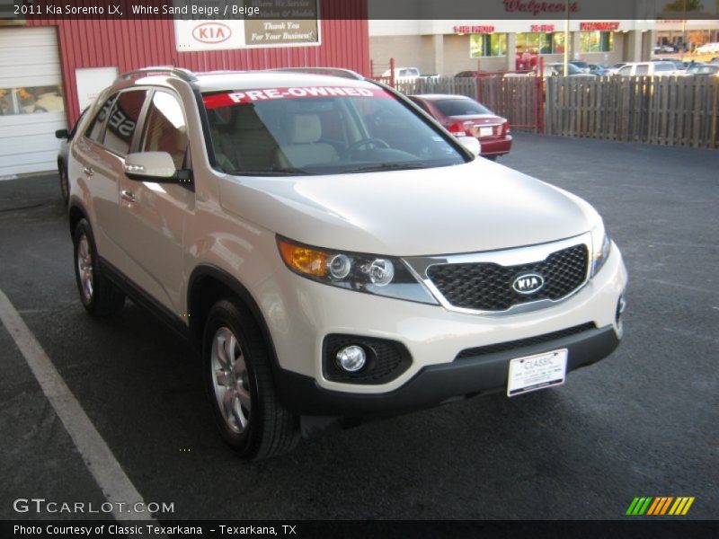 White Sand Beige / Beige 2011 Kia Sorento LX