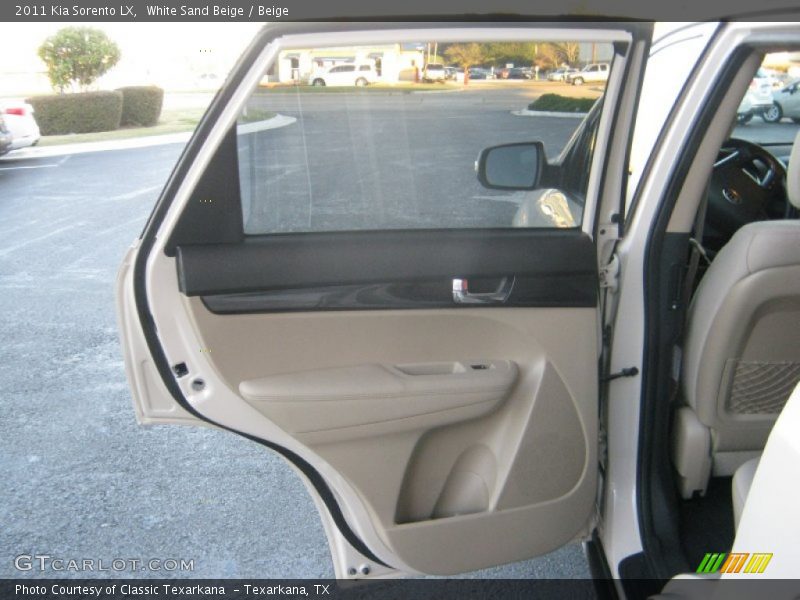 White Sand Beige / Beige 2011 Kia Sorento LX