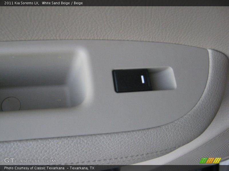 White Sand Beige / Beige 2011 Kia Sorento LX