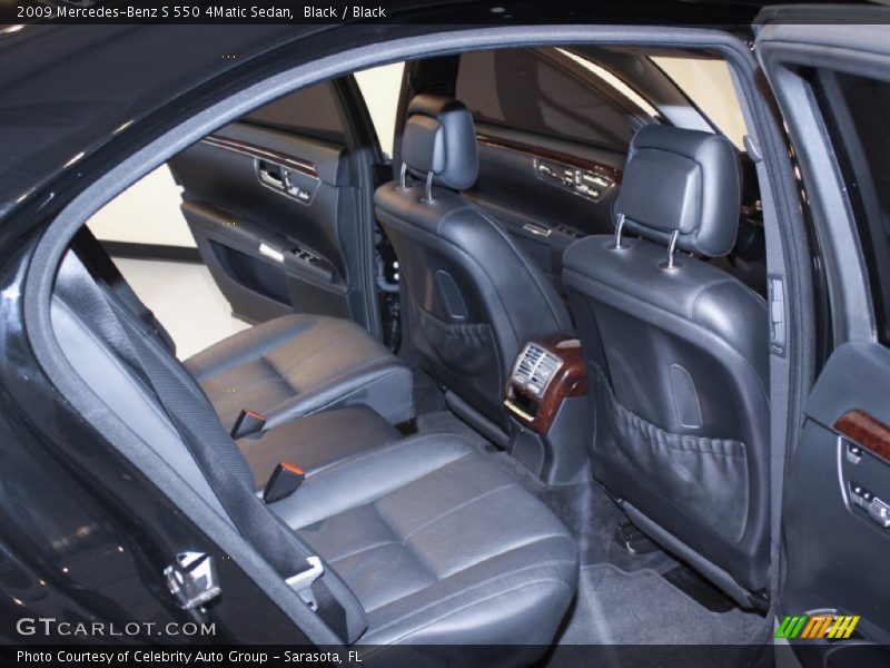 Black / Black 2009 Mercedes-Benz S 550 4Matic Sedan