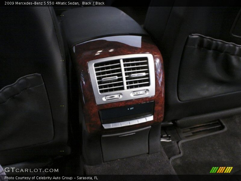 Black / Black 2009 Mercedes-Benz S 550 4Matic Sedan