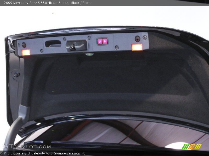 Black / Black 2009 Mercedes-Benz S 550 4Matic Sedan