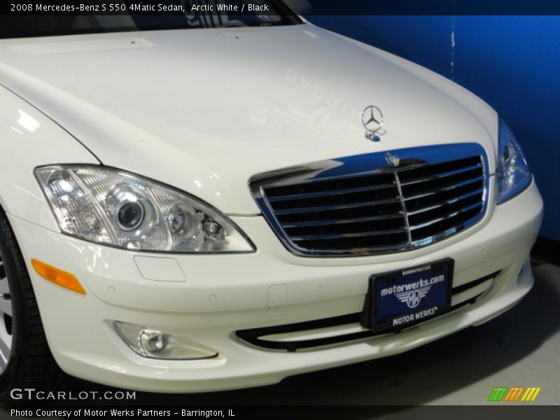 Arctic White / Black 2008 Mercedes-Benz S 550 4Matic Sedan