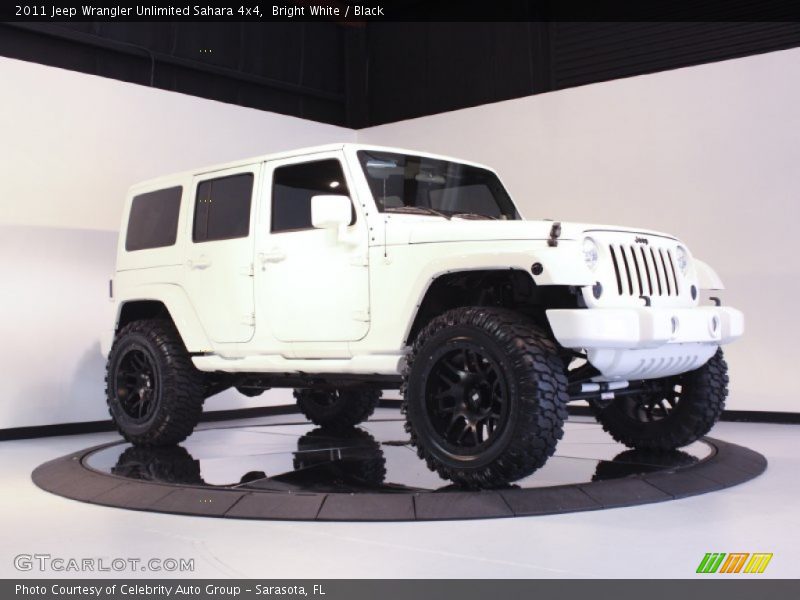 Bright White / Black 2011 Jeep Wrangler Unlimited Sahara 4x4