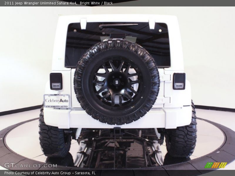 Bright White / Black 2011 Jeep Wrangler Unlimited Sahara 4x4