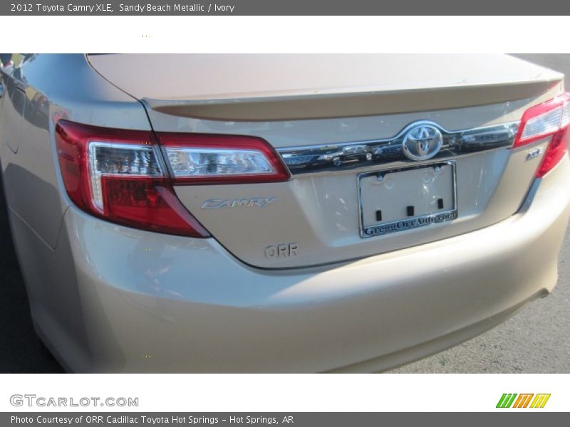 Sandy Beach Metallic / Ivory 2012 Toyota Camry XLE