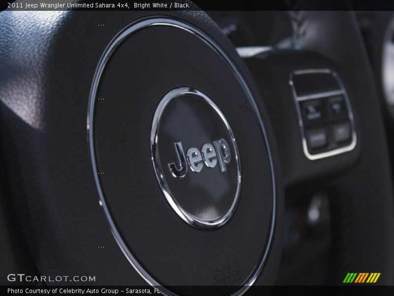 Bright White / Black 2011 Jeep Wrangler Unlimited Sahara 4x4