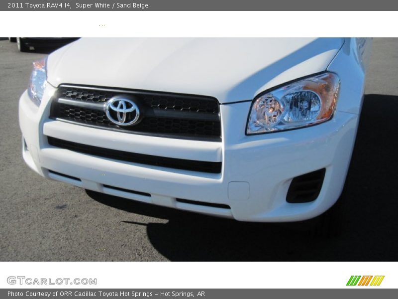 Super White / Sand Beige 2011 Toyota RAV4 I4