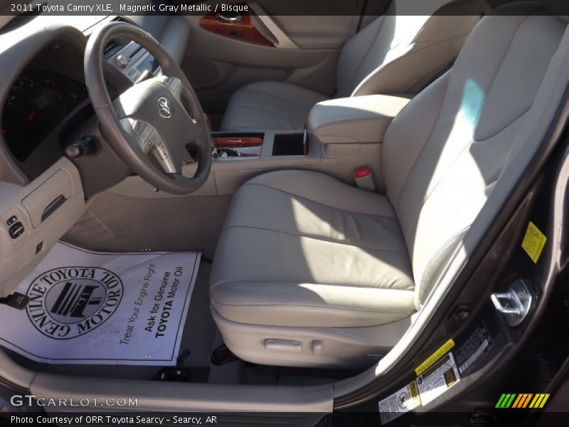 Magnetic Gray Metallic / Bisque 2011 Toyota Camry XLE