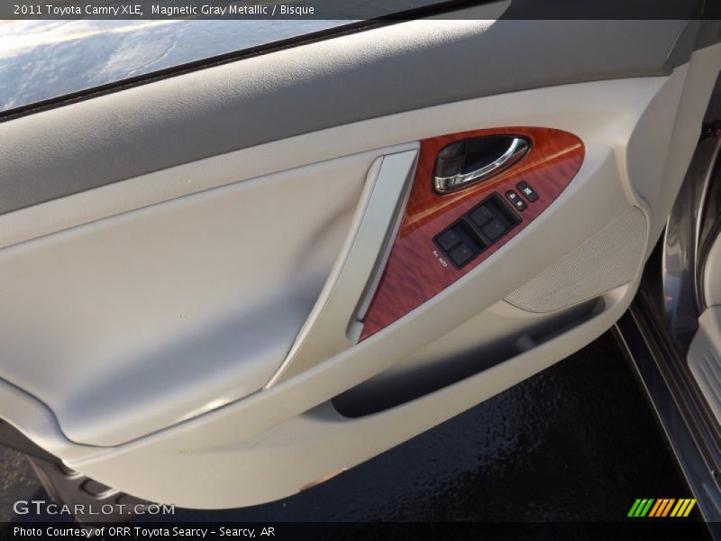 Magnetic Gray Metallic / Bisque 2011 Toyota Camry XLE