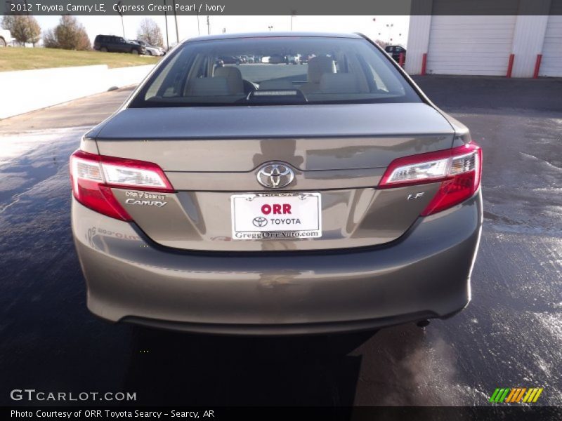Cypress Green Pearl / Ivory 2012 Toyota Camry LE