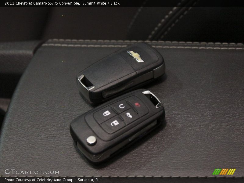 Summit White / Black 2011 Chevrolet Camaro SS/RS Convertible