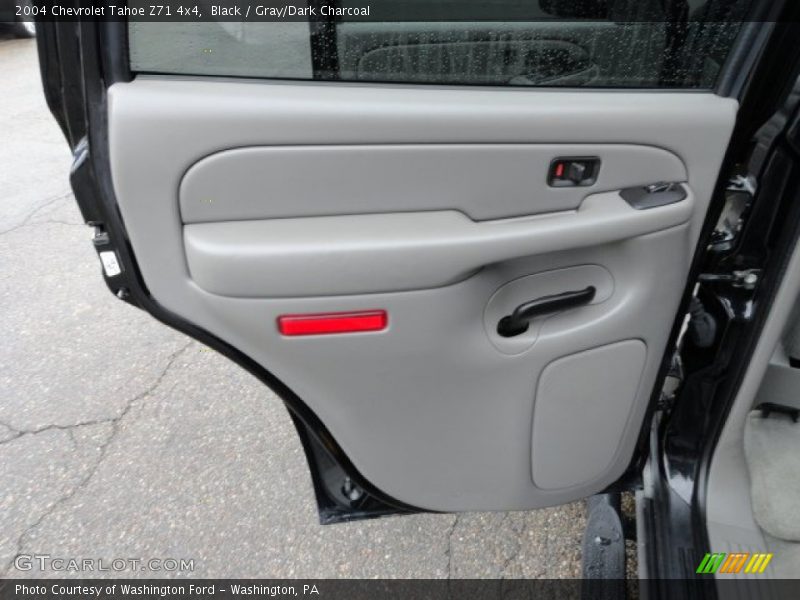 Black / Gray/Dark Charcoal 2004 Chevrolet Tahoe Z71 4x4