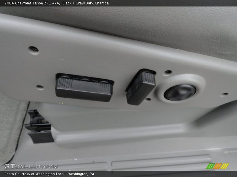 Black / Gray/Dark Charcoal 2004 Chevrolet Tahoe Z71 4x4