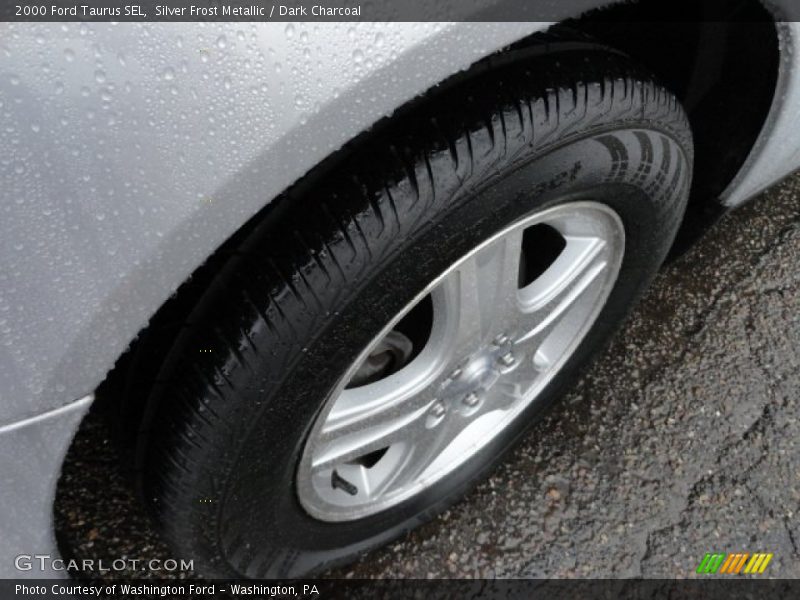 Silver Frost Metallic / Dark Charcoal 2000 Ford Taurus SEL