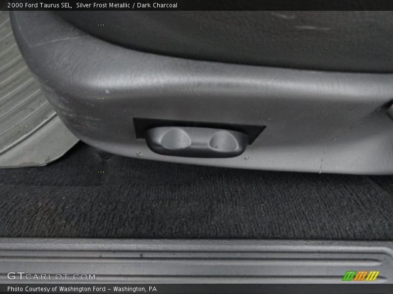 Silver Frost Metallic / Dark Charcoal 2000 Ford Taurus SEL