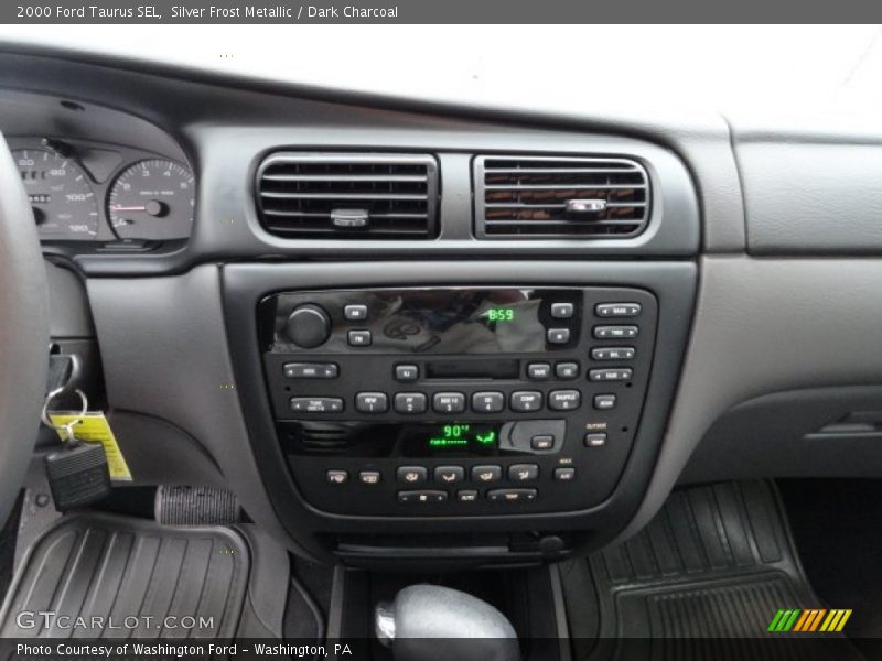 Controls of 2000 Taurus SEL