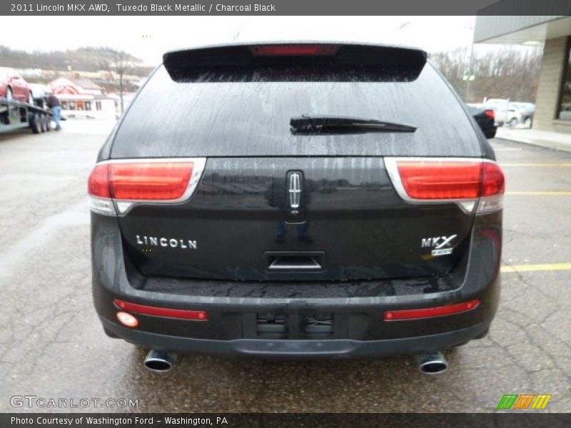 Tuxedo Black Metallic / Charcoal Black 2011 Lincoln MKX AWD