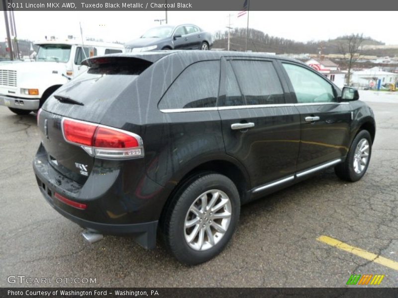 Tuxedo Black Metallic / Charcoal Black 2011 Lincoln MKX AWD