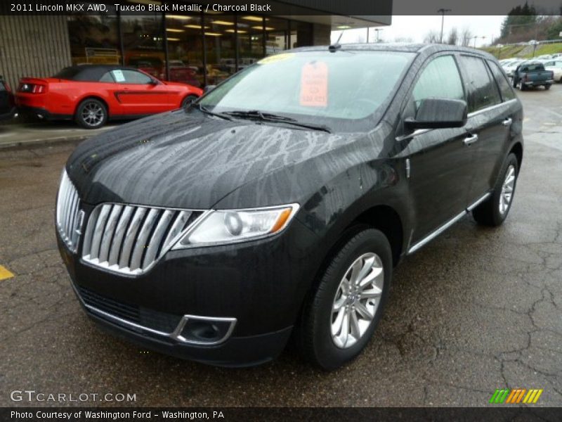 Tuxedo Black Metallic / Charcoal Black 2011 Lincoln MKX AWD