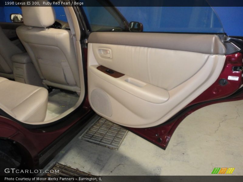 Ruby Red Pearl / Beige 1998 Lexus ES 300