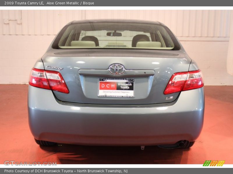 Aloe Green Metallic / Bisque 2009 Toyota Camry LE