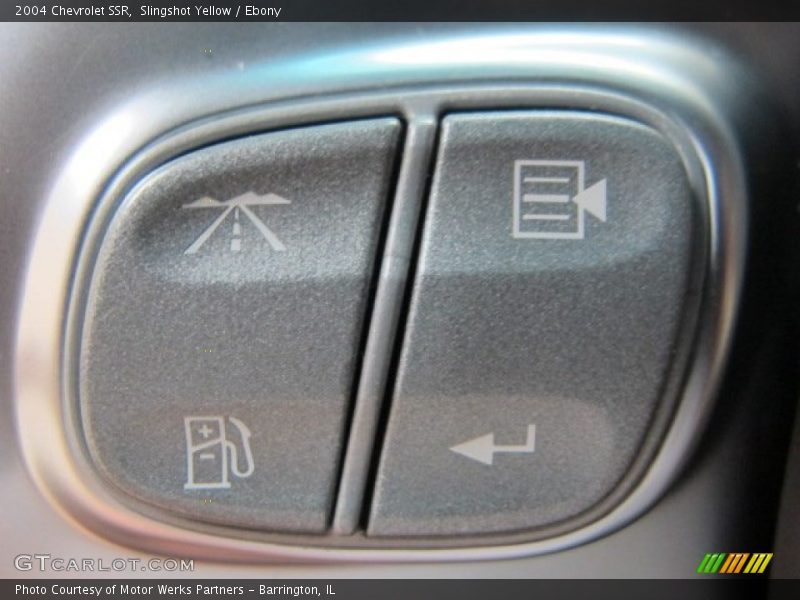 Slingshot Yellow / Ebony 2004 Chevrolet SSR