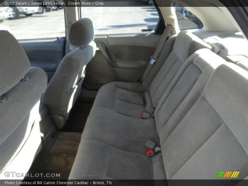 Cream White / Gray 2002 Saturn L Series L300 Sedan