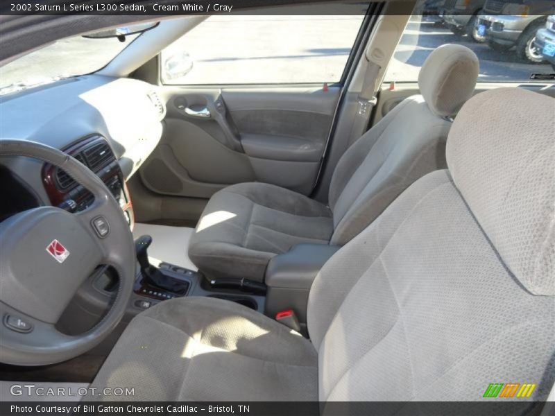 Cream White / Gray 2002 Saturn L Series L300 Sedan