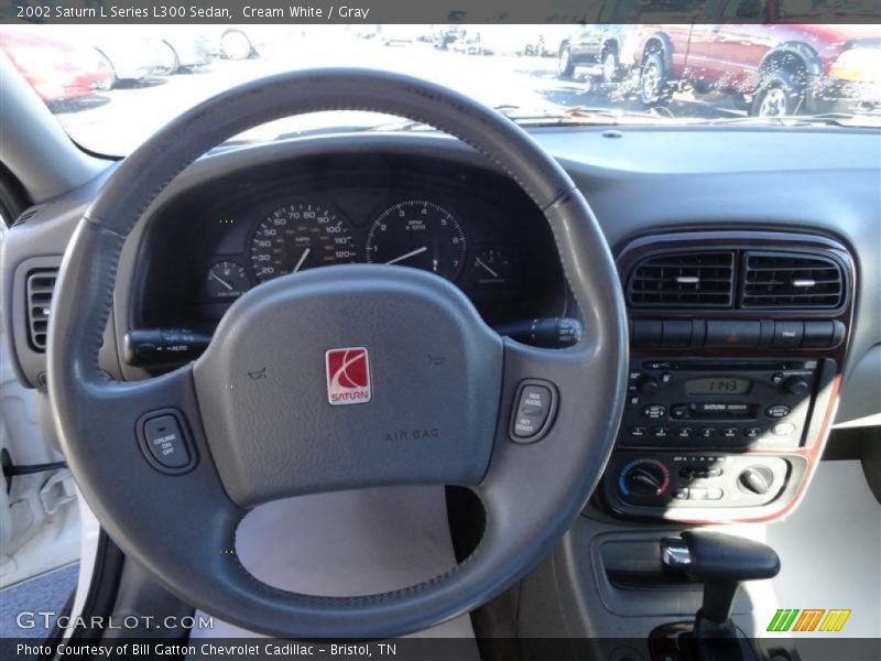 Cream White / Gray 2002 Saturn L Series L300 Sedan