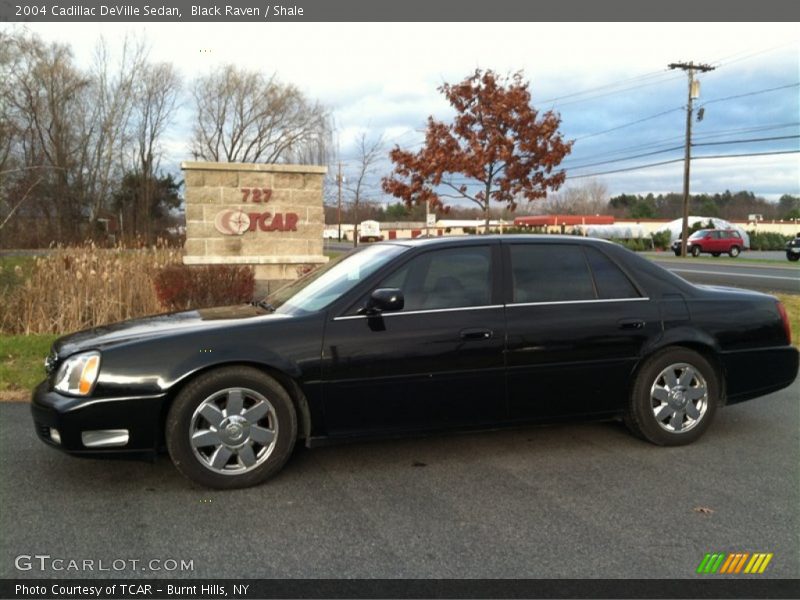 Black Raven / Shale 2004 Cadillac DeVille Sedan