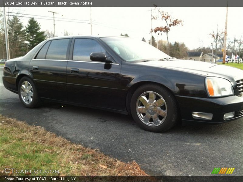 Black Raven / Shale 2004 Cadillac DeVille Sedan