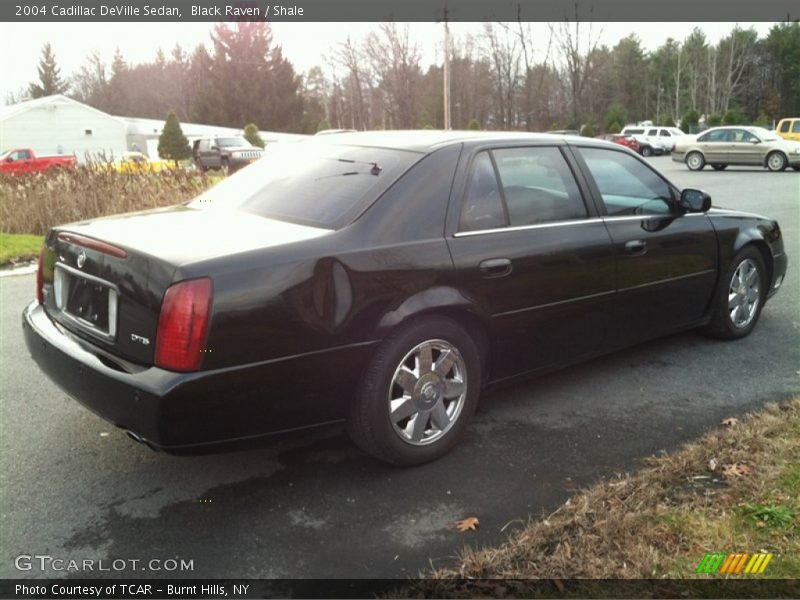Black Raven / Shale 2004 Cadillac DeVille Sedan