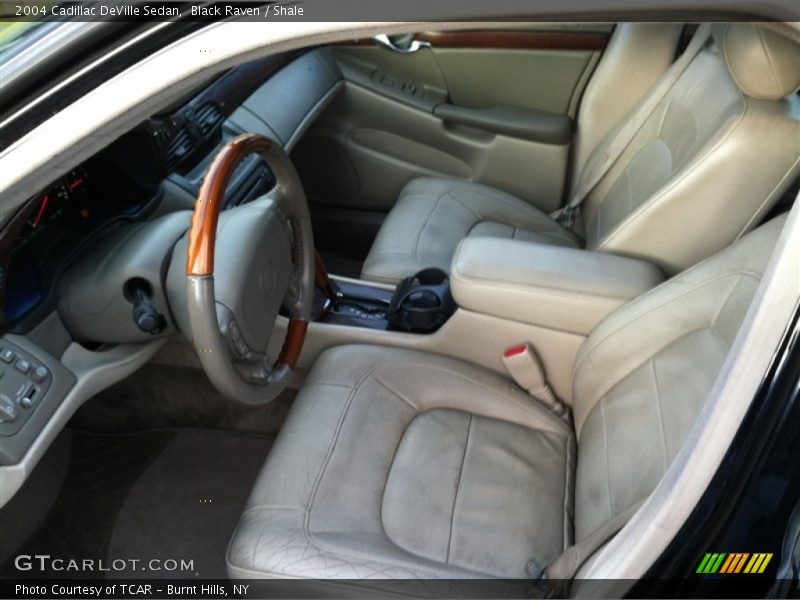 Black Raven / Shale 2004 Cadillac DeVille Sedan