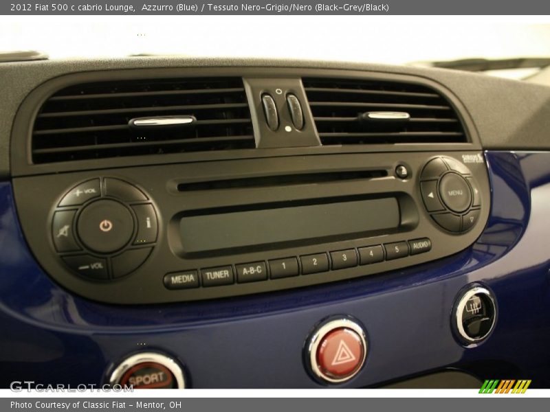 Audio System of 2012 500 c cabrio Lounge