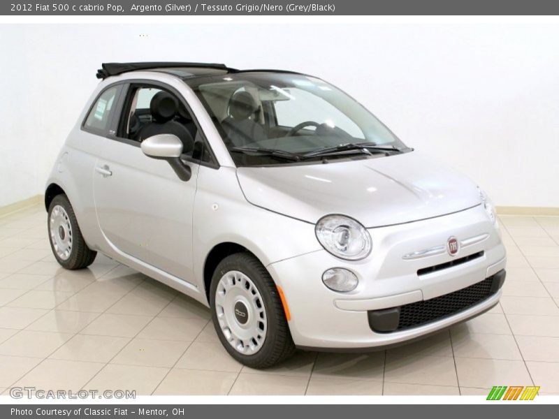 Front 3/4 View of 2012 500 c cabrio Pop