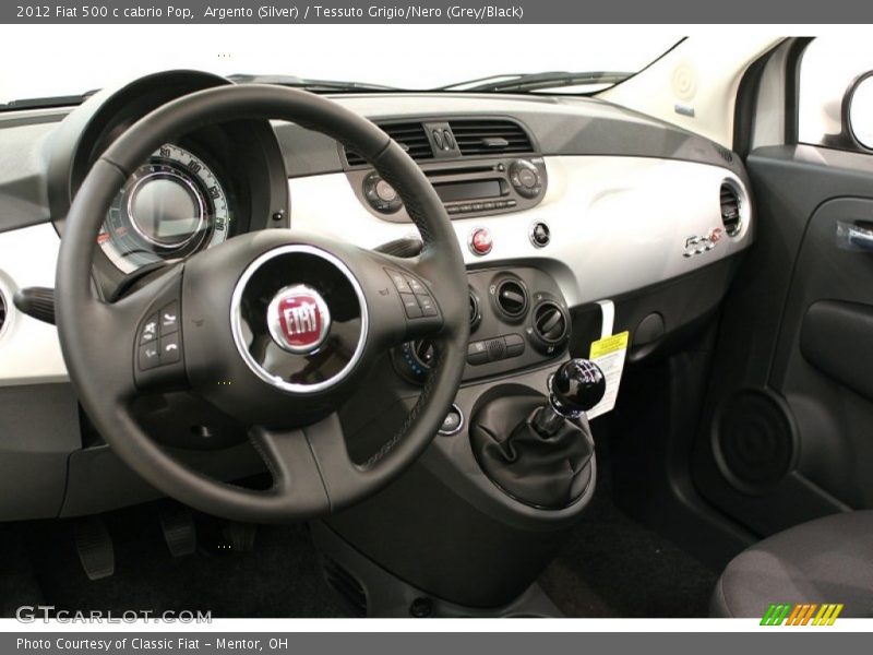 Dashboard of 2012 500 c cabrio Pop