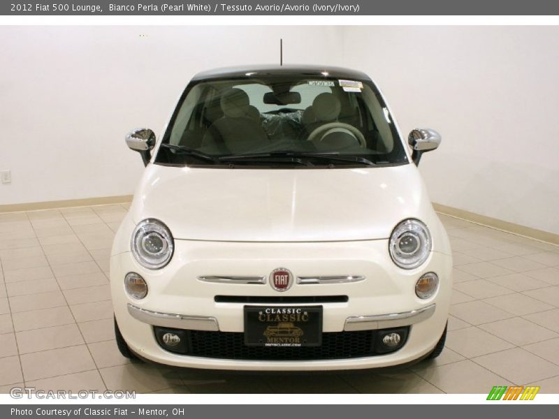 Bianco Perla (Pearl White) / Tessuto Avorio/Avorio (Ivory/Ivory) 2012 Fiat 500 Lounge
