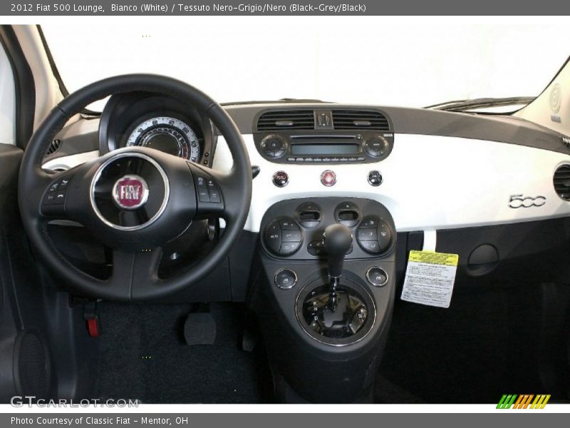 Bianco (White) / Tessuto Nero-Grigio/Nero (Black-Grey/Black) 2012 Fiat 500 Lounge