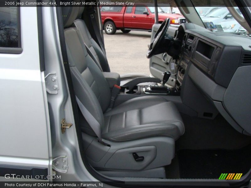 Bright Silver Metallic / Medium Slate Gray 2006 Jeep Commander 4x4