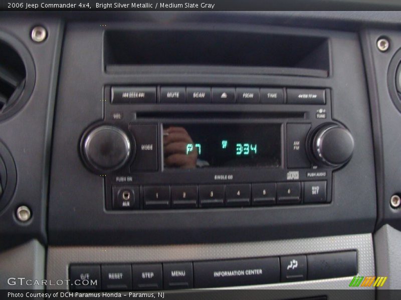 Bright Silver Metallic / Medium Slate Gray 2006 Jeep Commander 4x4
