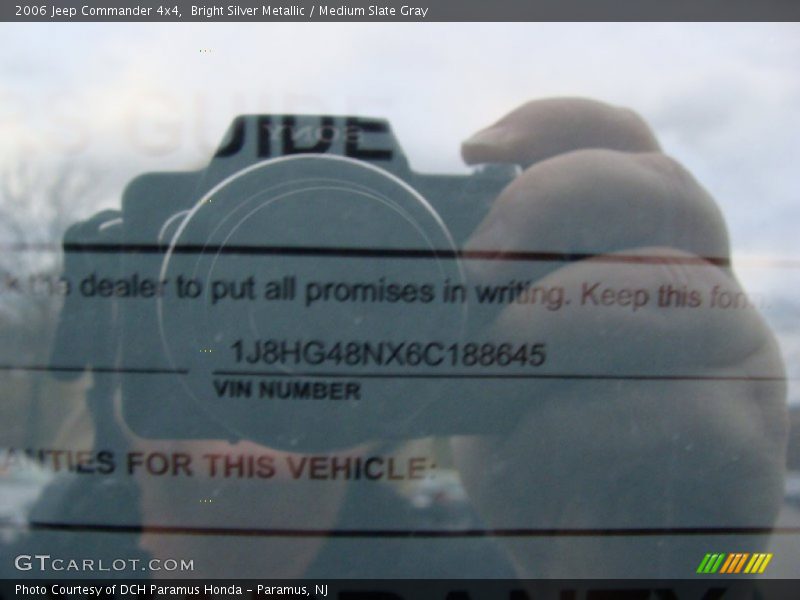 Bright Silver Metallic / Medium Slate Gray 2006 Jeep Commander 4x4