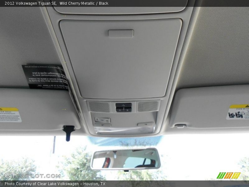 Wild Cherry Metallic / Black 2012 Volkswagen Tiguan SE