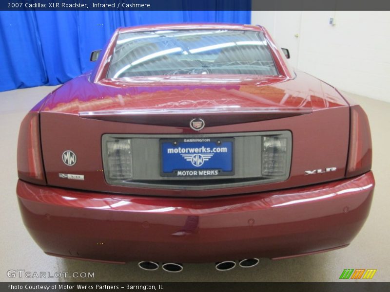 Infrared / Cashmere 2007 Cadillac XLR Roadster