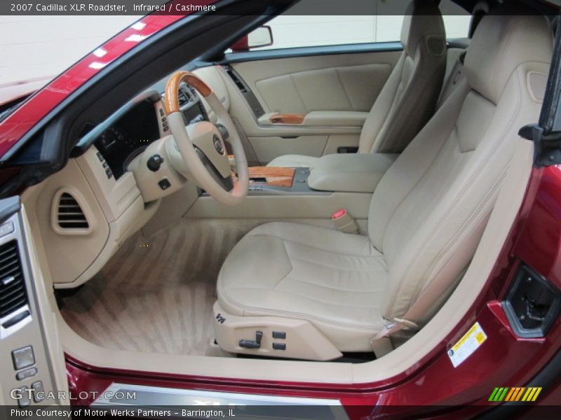  2007 XLR Roadster Cashmere Interior