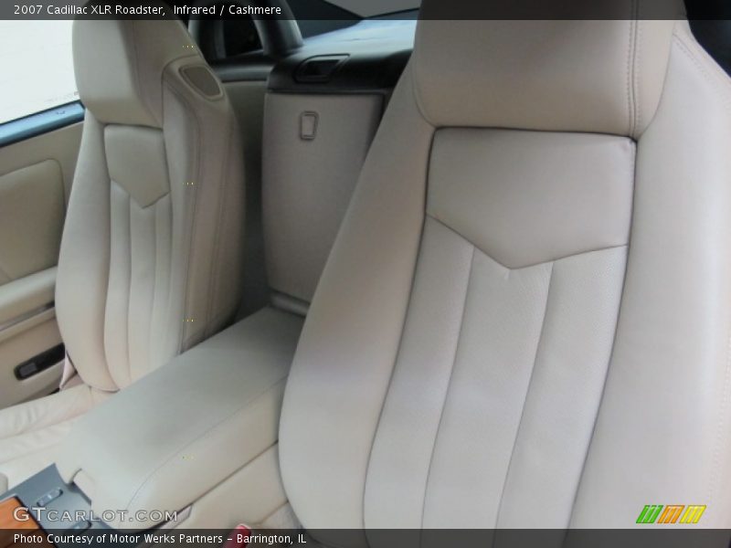  2007 XLR Roadster Cashmere Interior