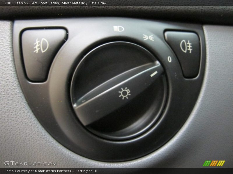 Controls of 2005 9-3 Arc Sport Sedan