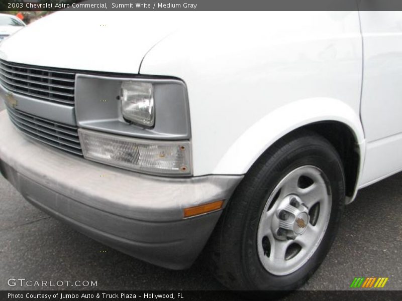 Summit White / Medium Gray 2003 Chevrolet Astro Commercial