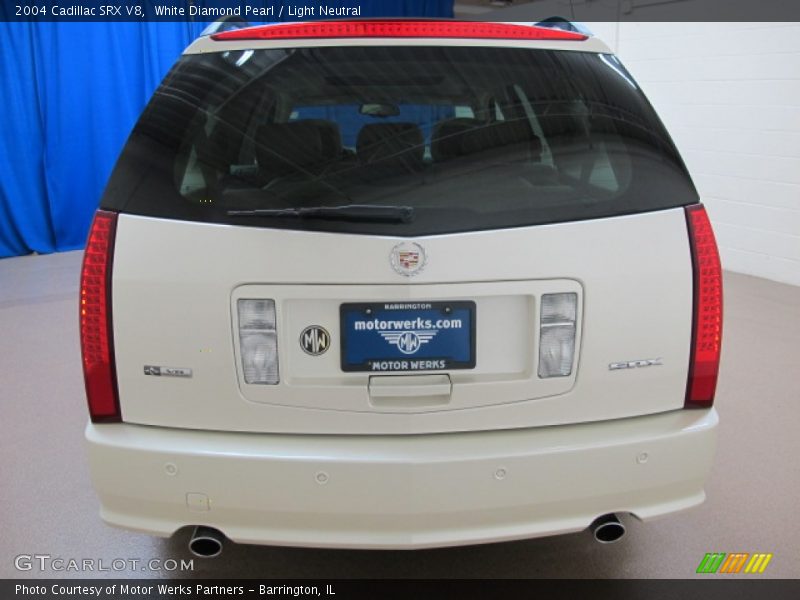 White Diamond Pearl / Light Neutral 2004 Cadillac SRX V8